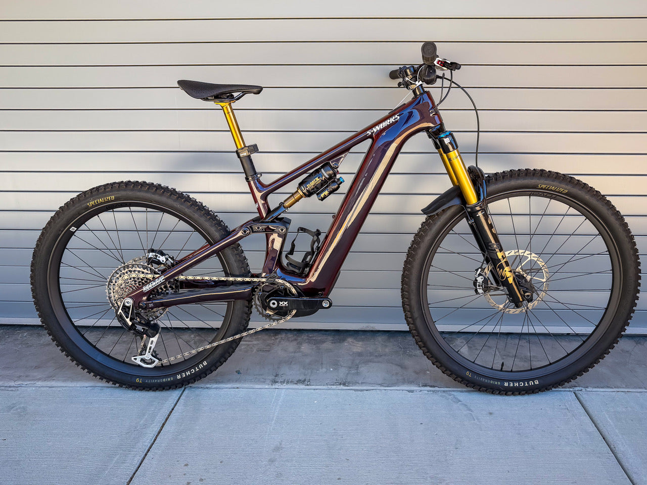 DEMO LEVO SW CARBON G4 REDPRL/BLK/METWHTSIL S2