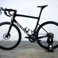DEMO TARMAC SL8 EXPERT AXS METOBSD/REDPRL/WHT 58